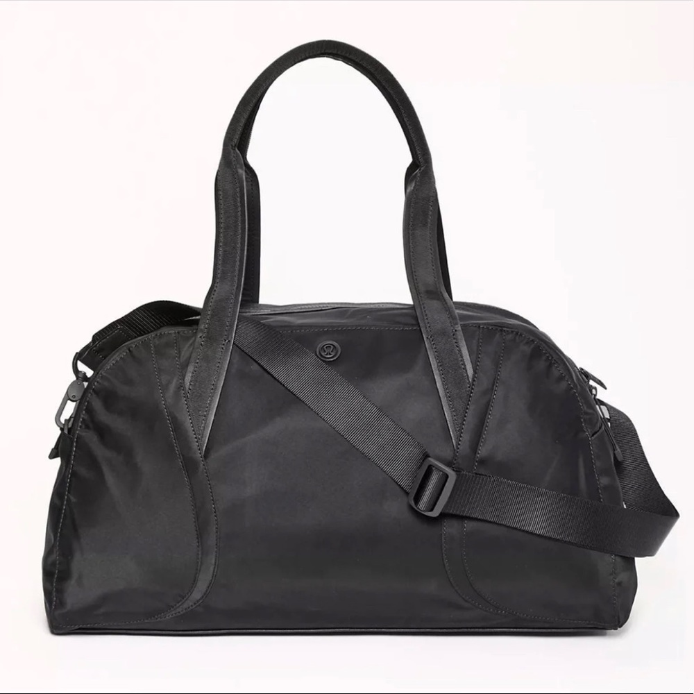 LULULEMON Out of Range Black Duffle Gym Bag *NEW*